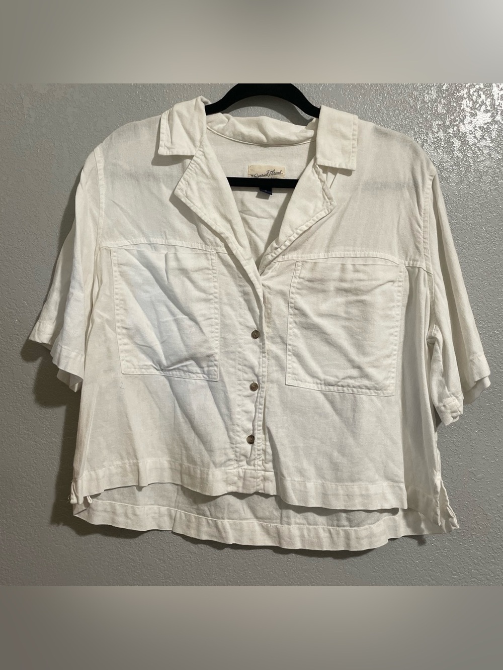 Universal Thread White Short-Sleeve Button-Front Pocket Shirt